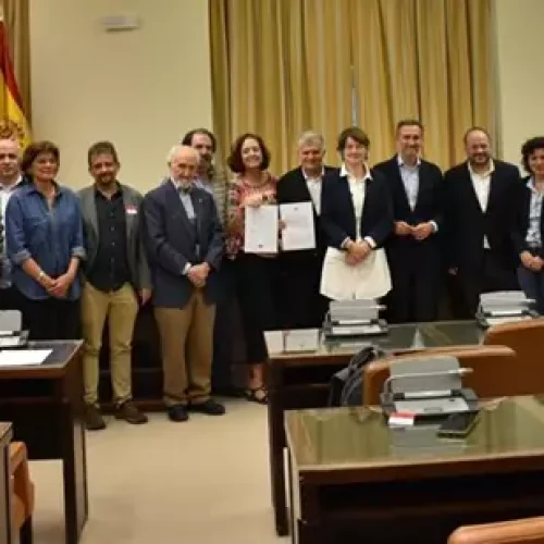 Declaración ante el desafío del Cambio Climático de las Cortes Generales​. Mandato por el Clima